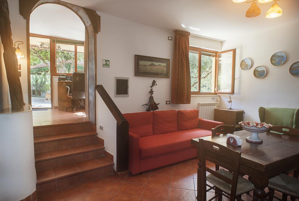 B&B La Nave Νάπολη Εξωτερικό φωτογραφία